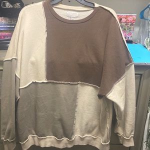Pull&Bear brown patch crewneck.